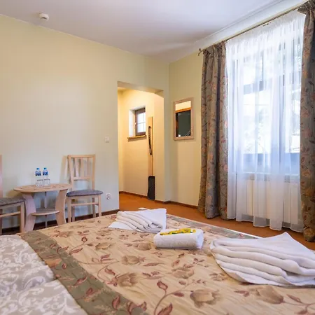 Hanka Ze Sniadaniami Panzió 3*